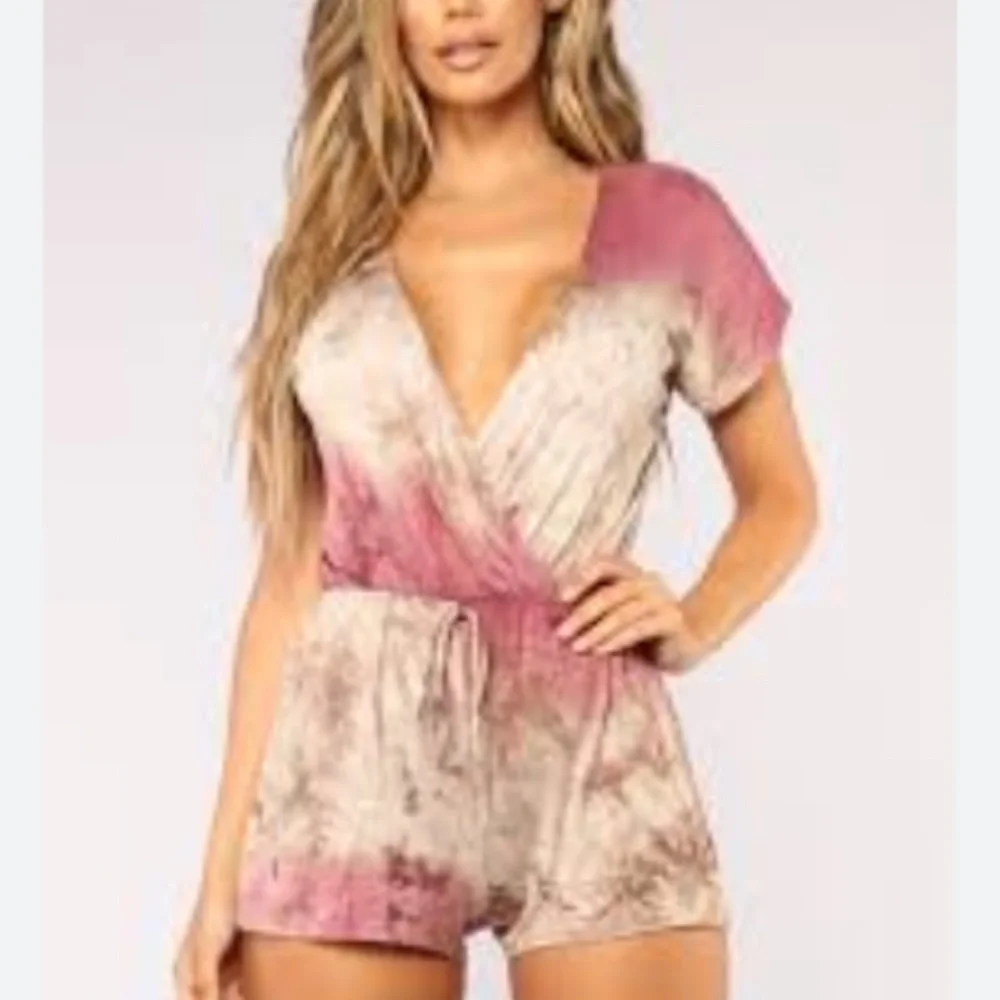 Fashion Nova romper - Picture 5 of 10